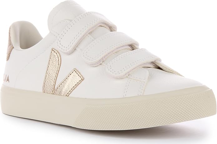 6 Best Veja Sneakers: Comparison, Pros and Cons